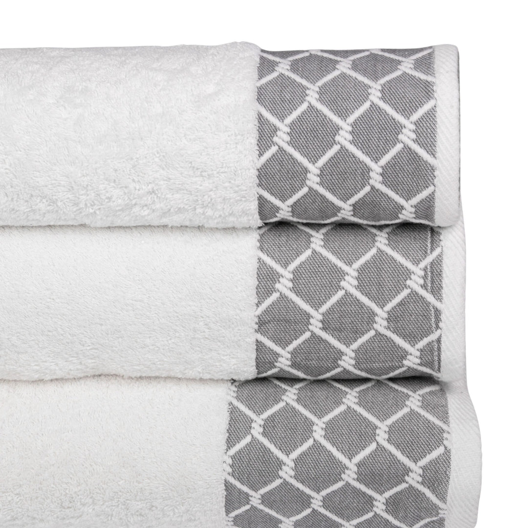 Pubila 1 – Full Bath Towel