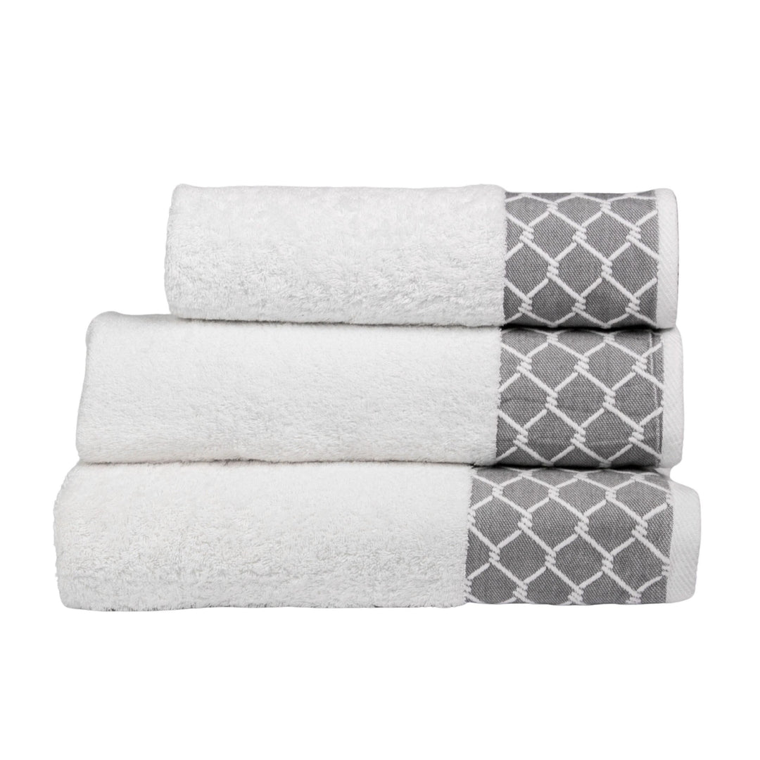Pubila 1 – Full Bath Towel