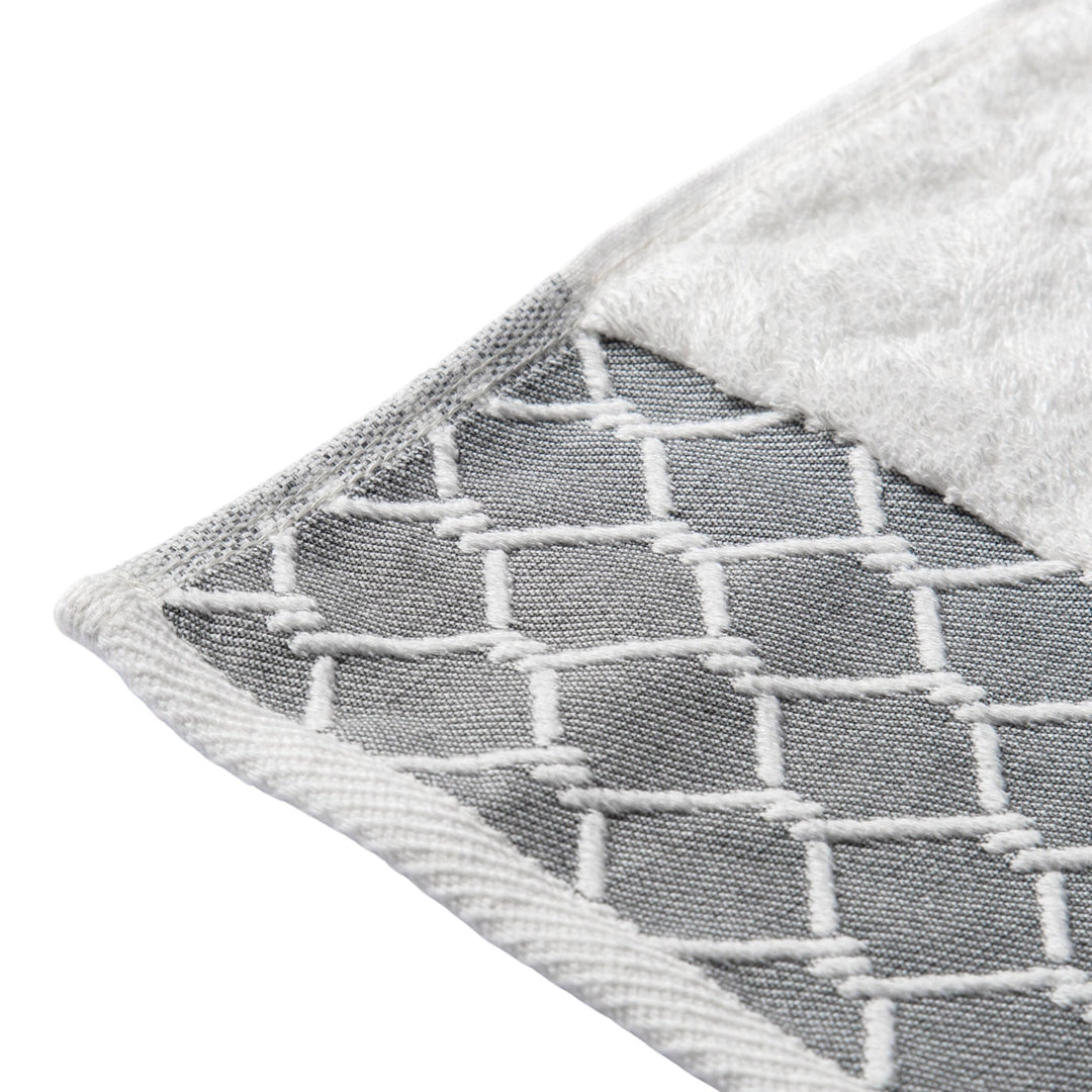 Pubila 1 – Full Bath Towel