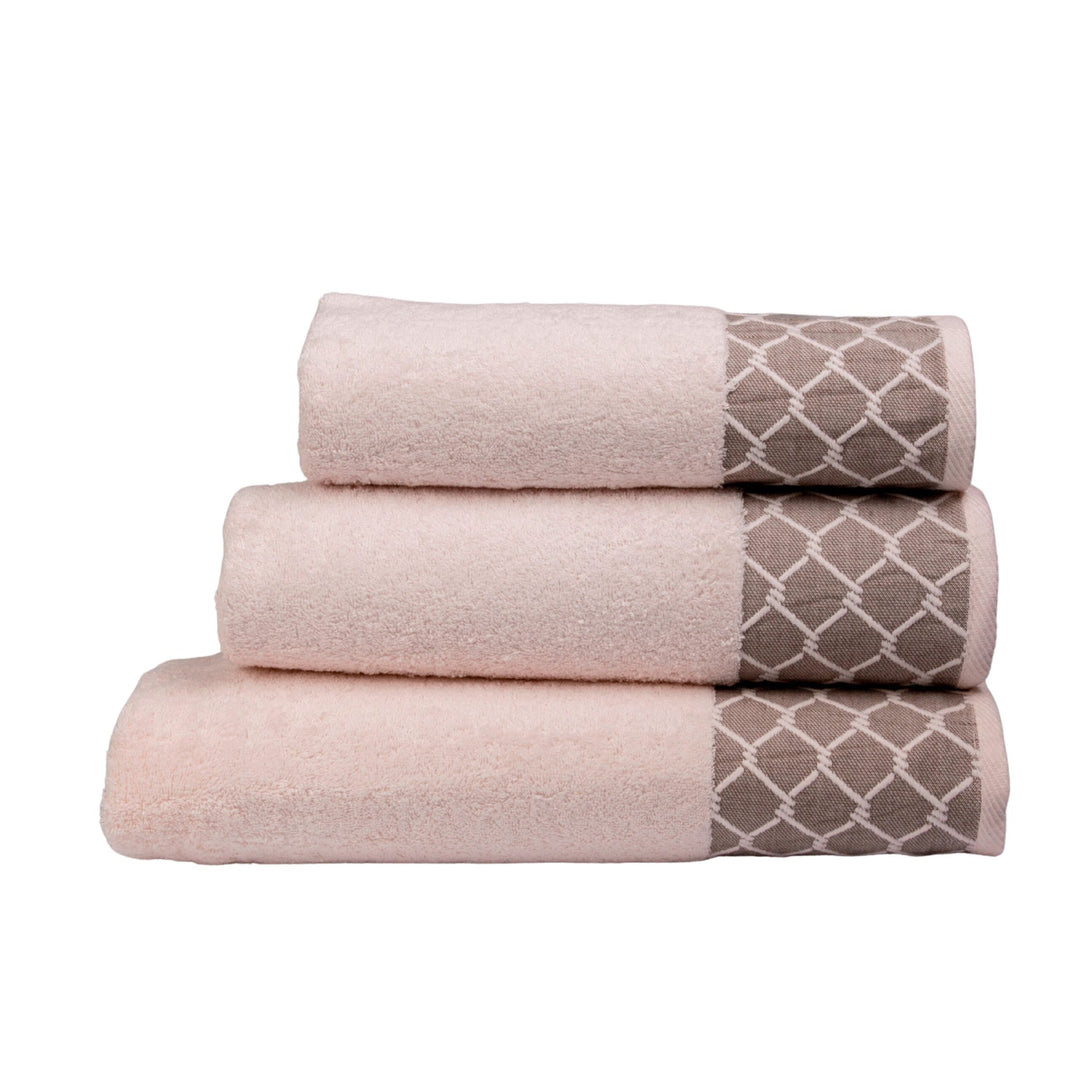 Pubila 1 – Full Bath Towel