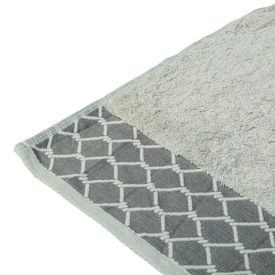 Pubila 1 – Full Bath Towel
