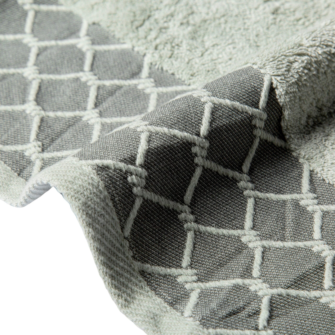 Pubila 1 – Full Bath Towel