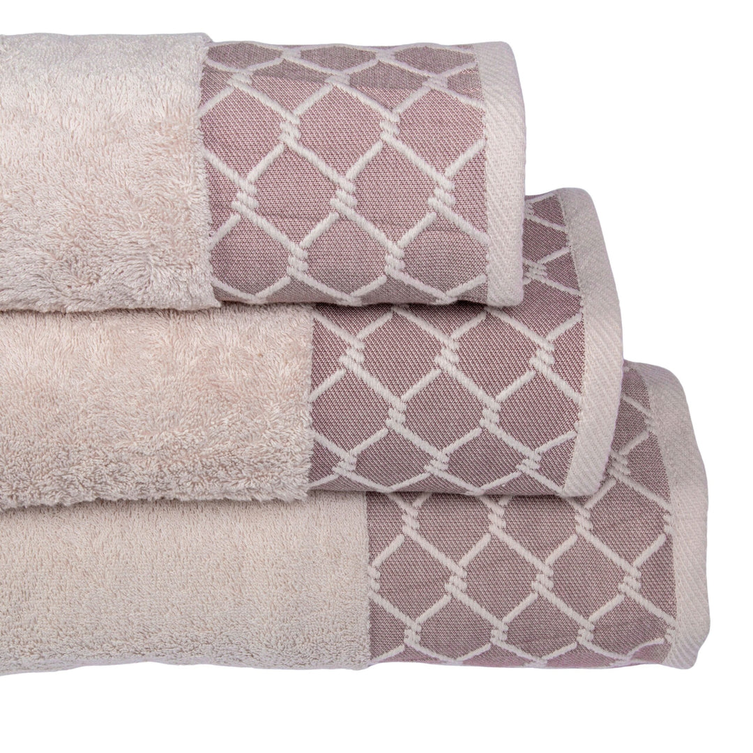 Pubila 1 – Full Bath Towel