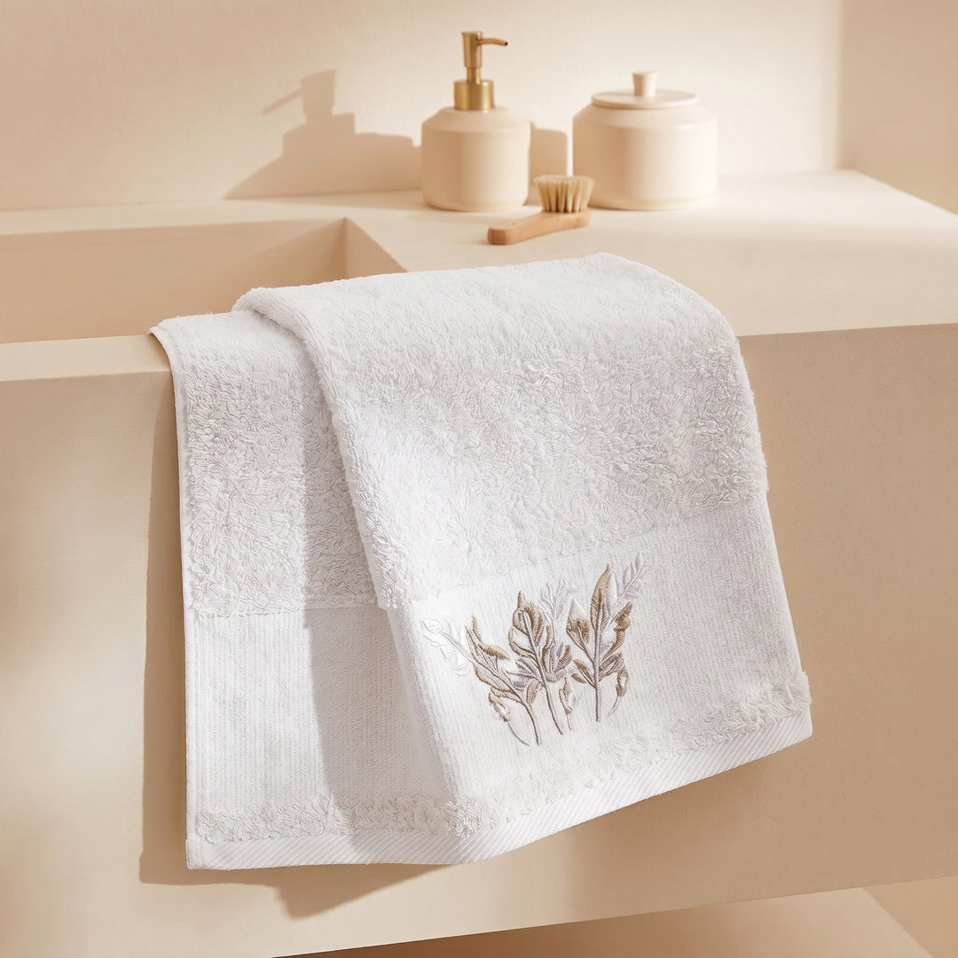 Leen half bath towel ( White )