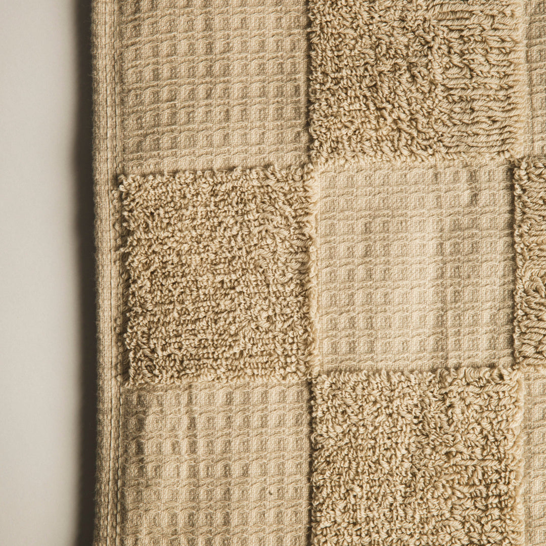 V 011 – Half Bath Towel