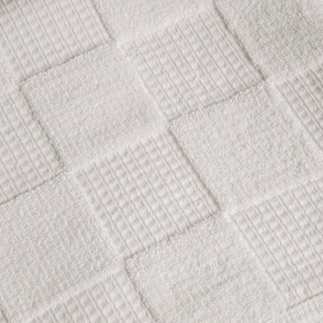V 011 – Half Bath Towel
