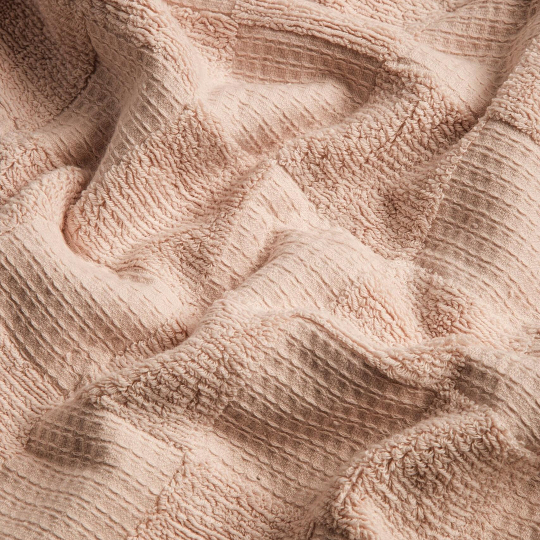 V 011 – Half Bath Towel