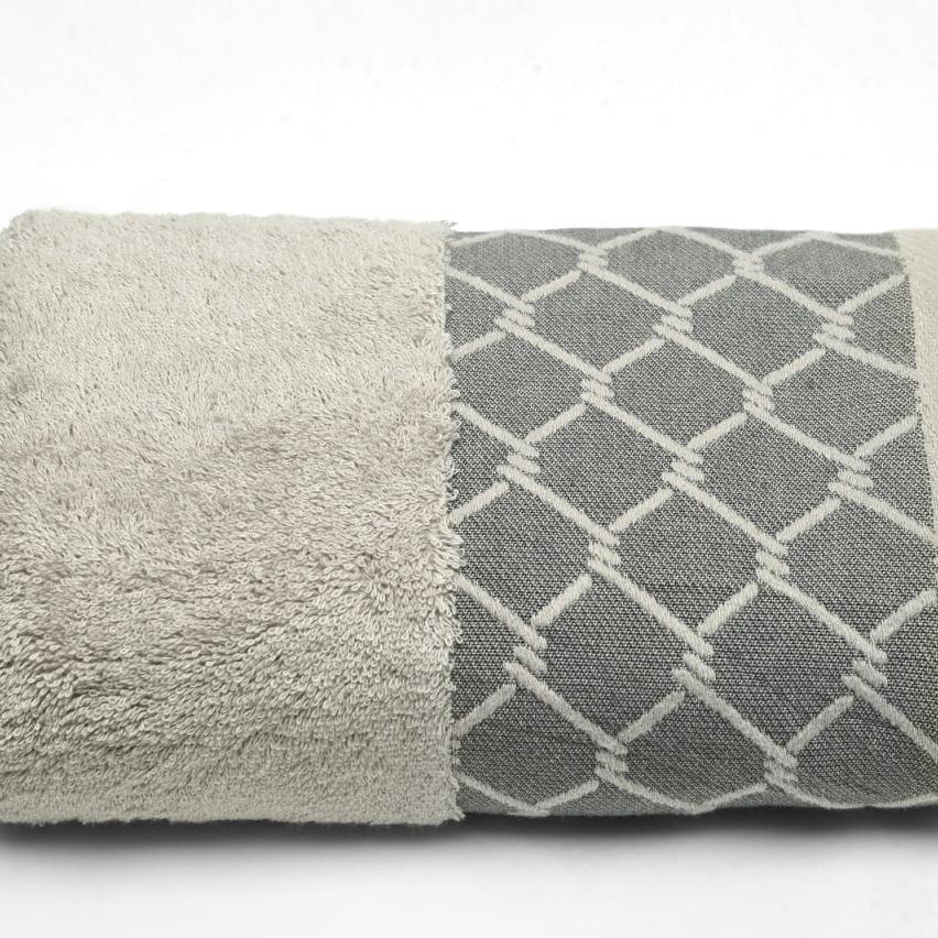 Pubila 1 – Full Bath Towel
