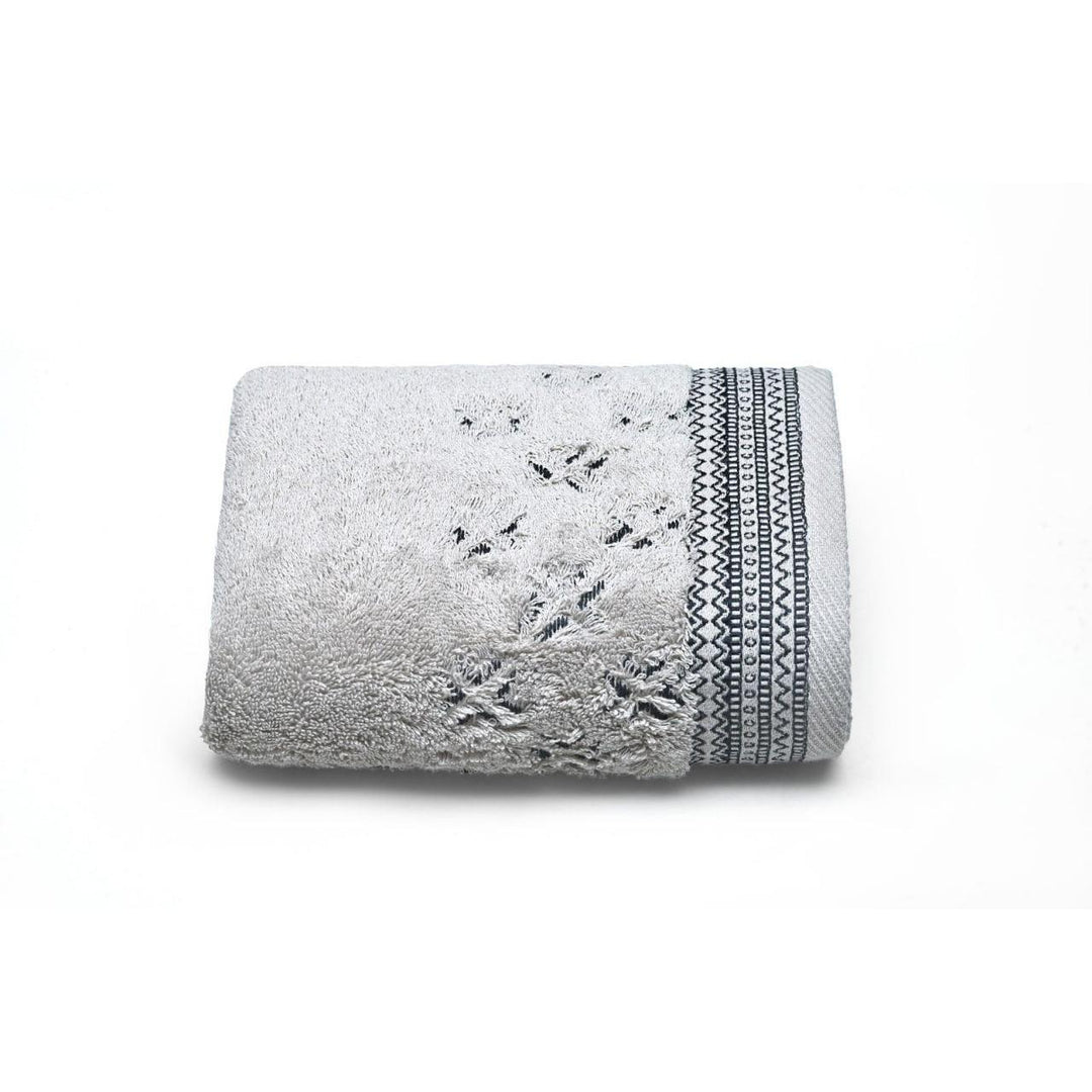 Pubila 3 – Full Bath Towel