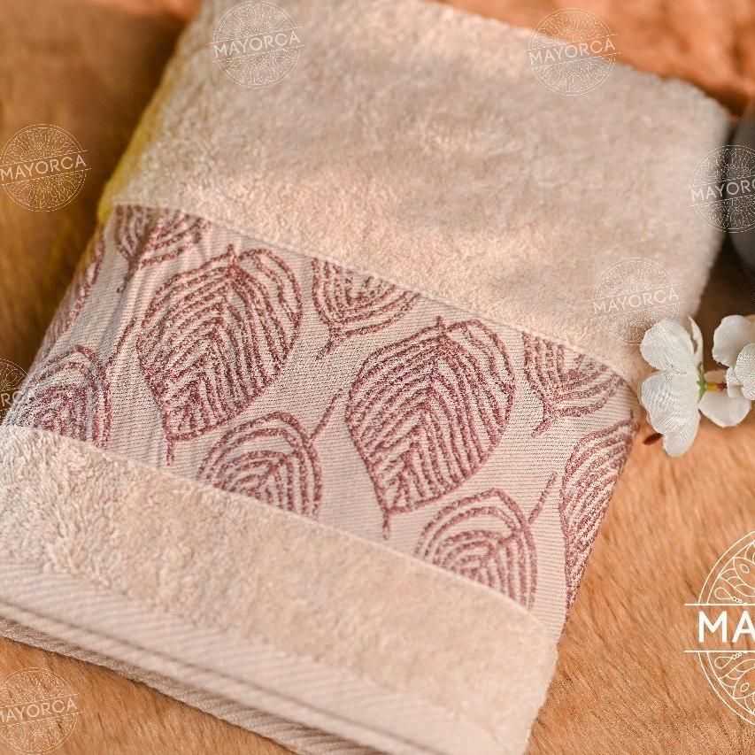 Berlin 2 – Full Bath Towel