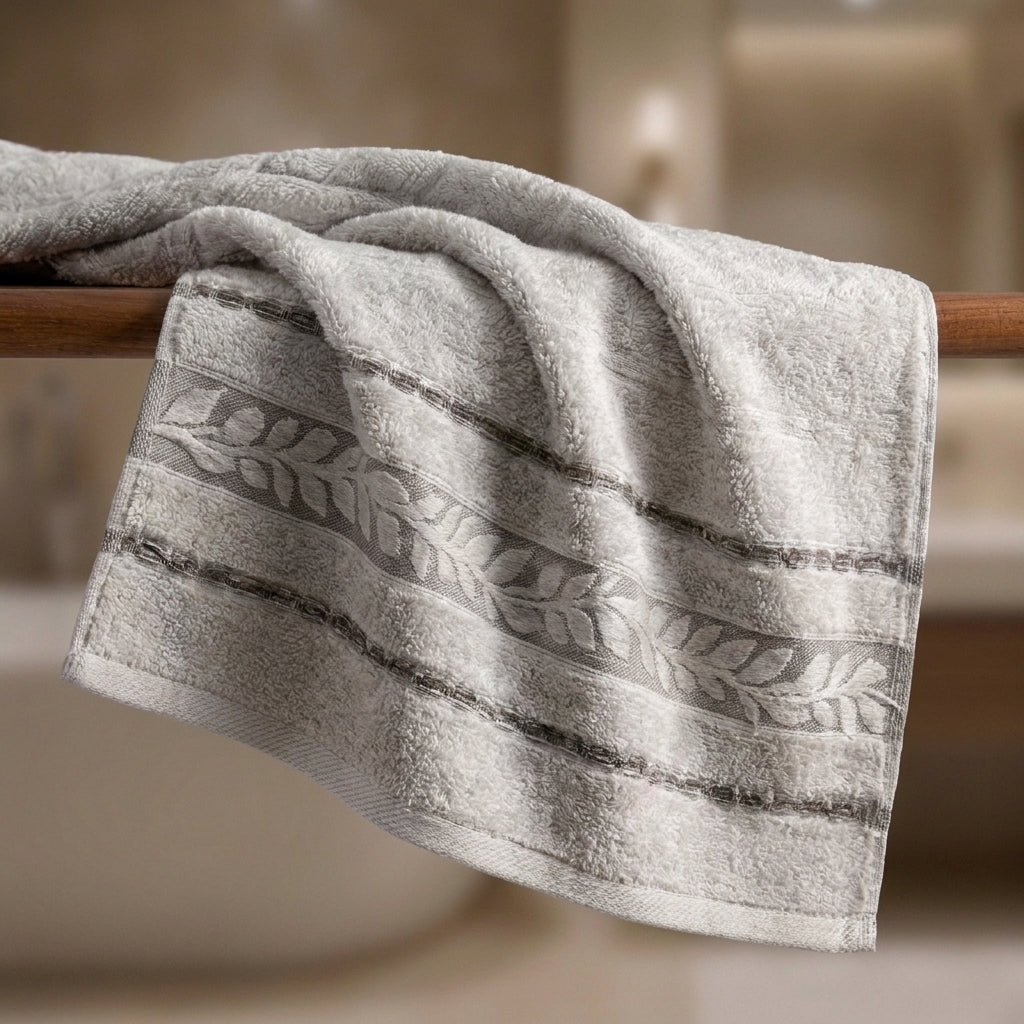 Saray 7 light grey towel detail