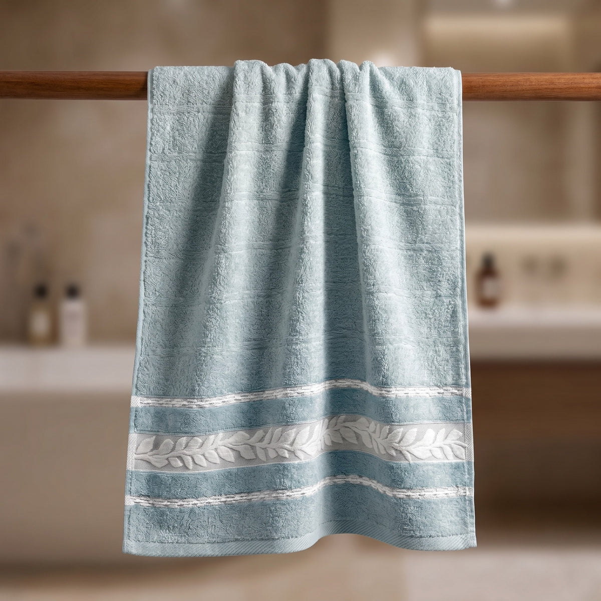 Saray 7 turquoise towel detail