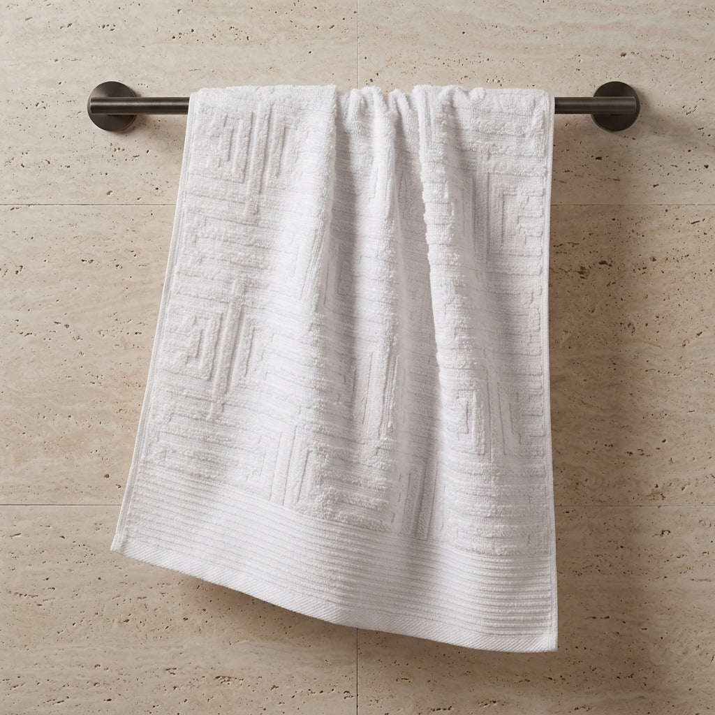 Maze white towel 70×140 cm detail