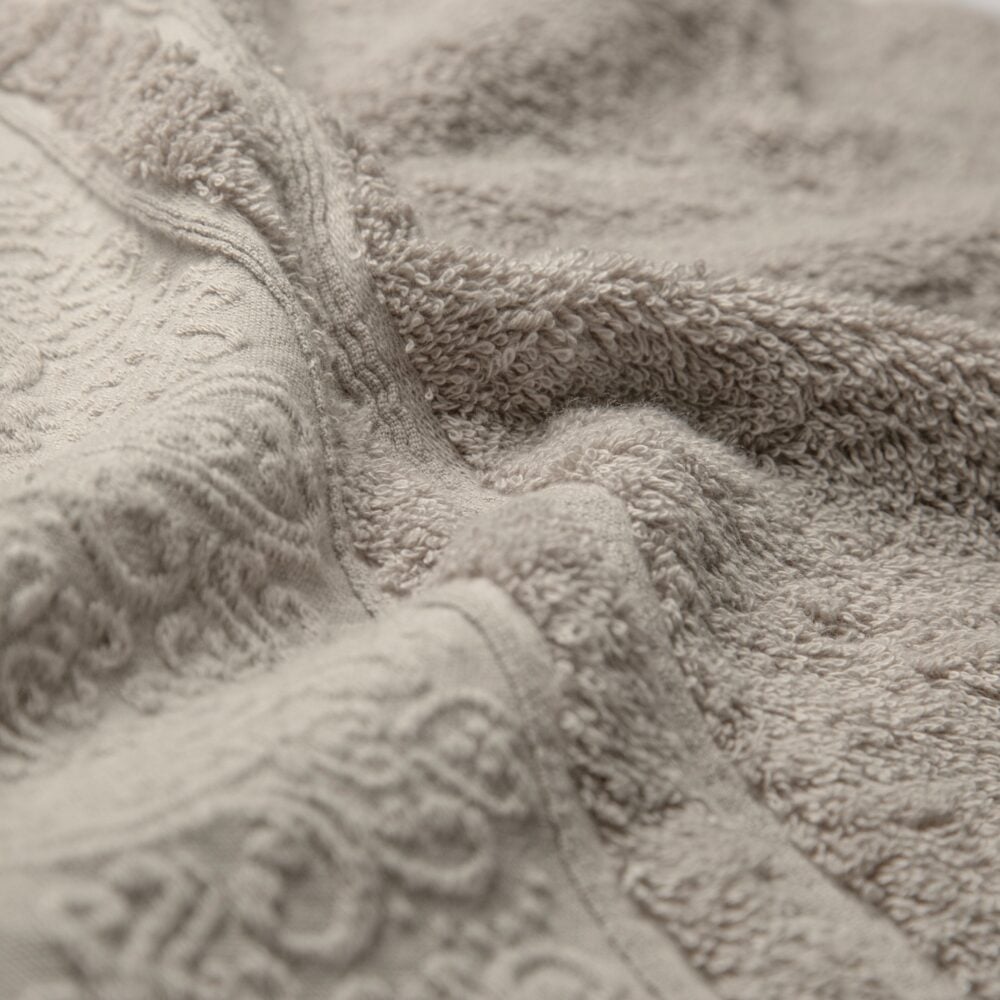 ⁦Rosali 1 – Regular Face Towel⁩ - الصورة ⁦16⁩