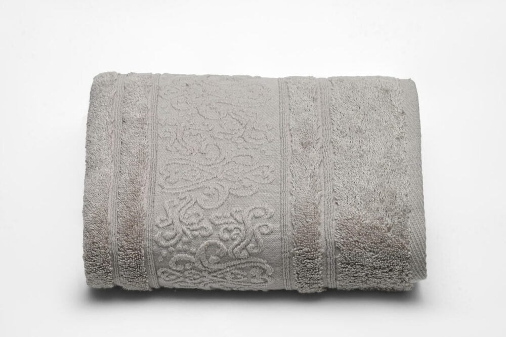⁦Rosali 1 – Regular Face Towel⁩ - الصورة ⁦5⁩