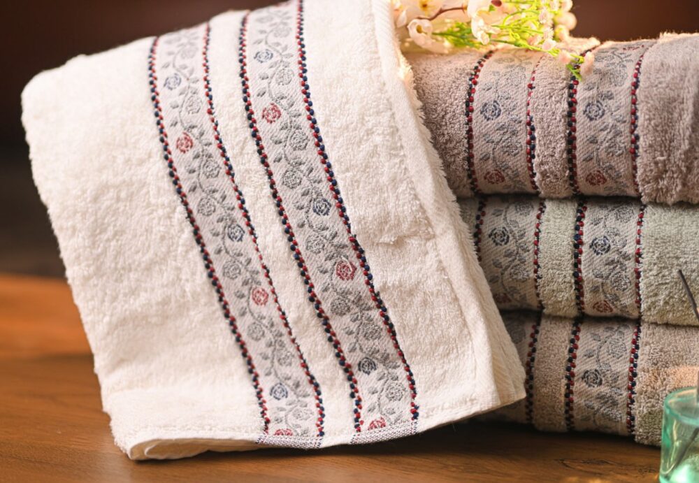 ⁦Dolly 6 – Full Bath Towel⁩ - الصورة ⁦4⁩