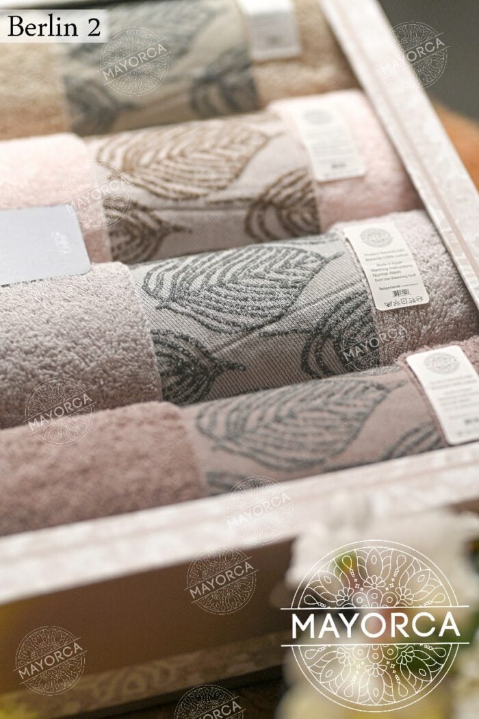 Berlin 2 – Full Bath Towel