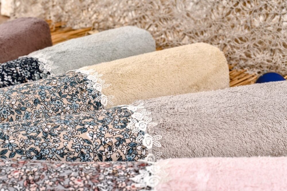 ⁦Jamila Juber – Half Bath Towel⁩ - الصورة ⁦2⁩
