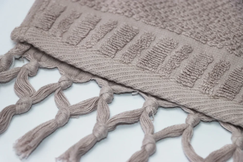 ⁦70 cm Turkish Towel M(2) with Border – 1 Piece⁩ - الصورة ⁦4⁩