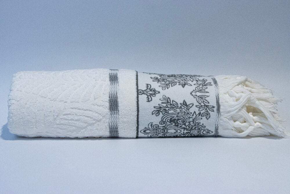 70 cm Saray Towel (11) with Border - Image 4